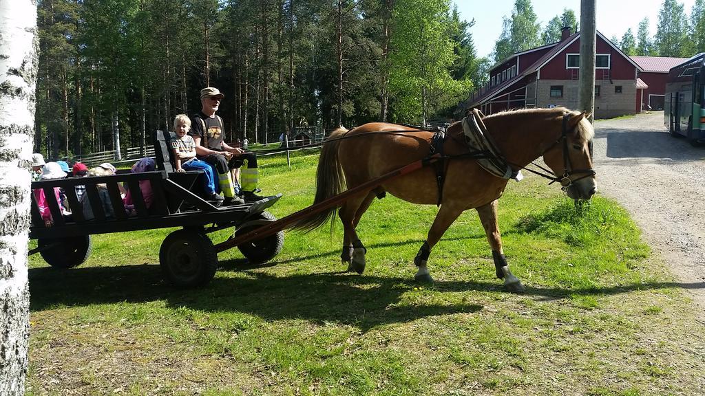 Tuhannen Tarinan Talo Kannuskoski Buitenkant foto