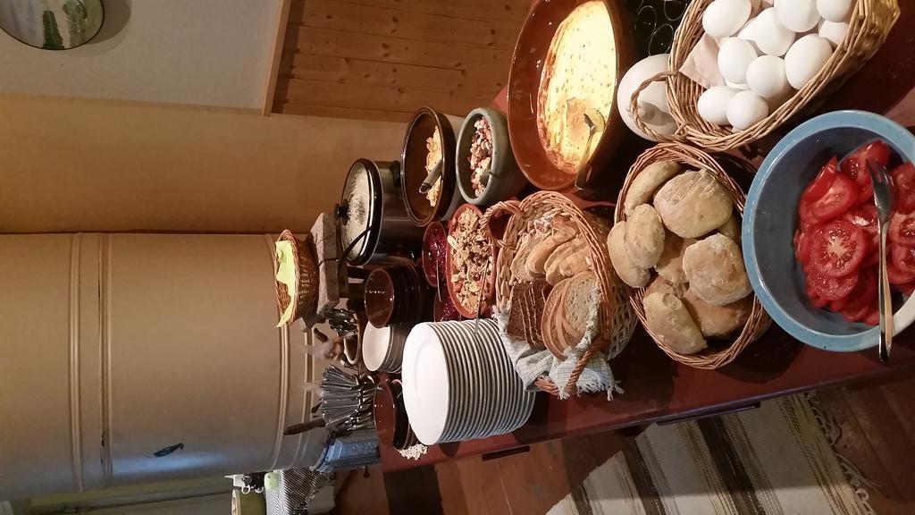 Tuhannen Tarinan Talo Kannuskoski Buitenkant foto