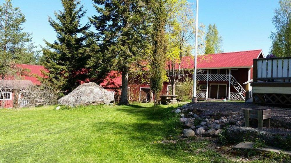Tuhannen Tarinan Talo Kannuskoski Buitenkant foto