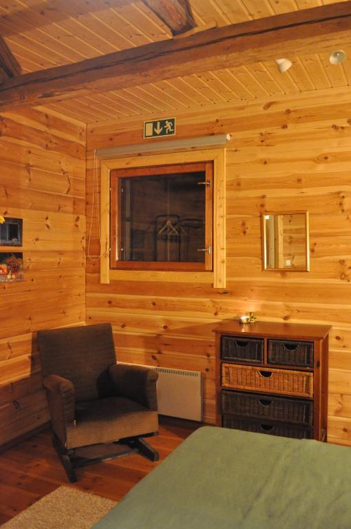 Tuhannen Tarinan Talo Kannuskoski Buitenkant foto