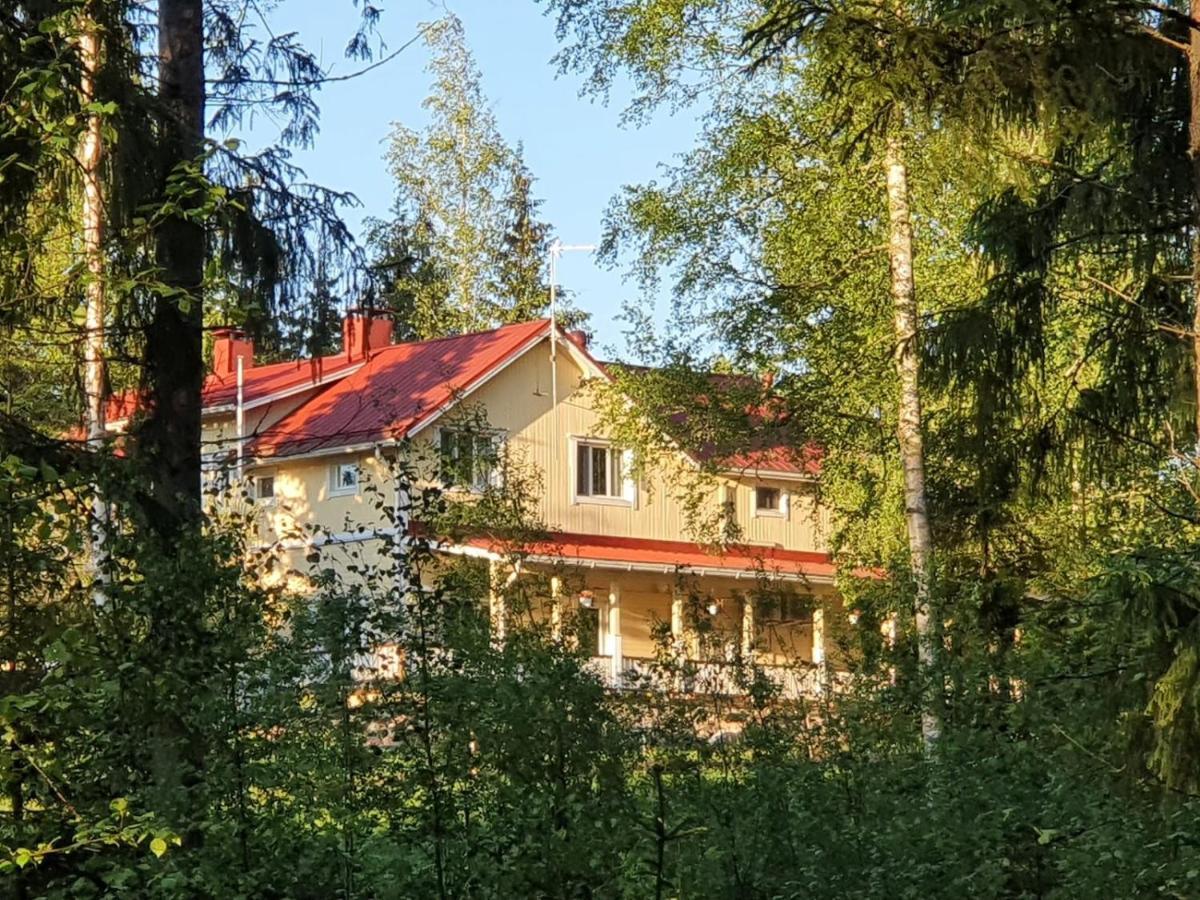 Tuhannen Tarinan Talo Kannuskoski Buitenkant foto